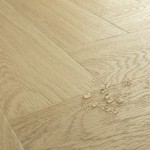 ПВХ плитка для пола Quick-Step Vinyl Flex Herringbone (классическая елка) Дуб безмятежный натуральный светлый (Serene oak light natural) коллекция Pristine SGHBC20331