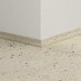 ПВХ плинтус скоция Quick-Step Scotia QSVSCOT40276 в цвет декора пола Бетон галечный (Pebble concrete) AVMTU40276