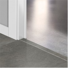 ПВХ профиль-порог для пола и лестниц Quick-Step Incizo 5 in 1 в цвет винилового покрытия Бетон темно-серый (Dark gray concrete) QSVINCP40051 (AMCL40051-AMGP40051-AMСP40051)